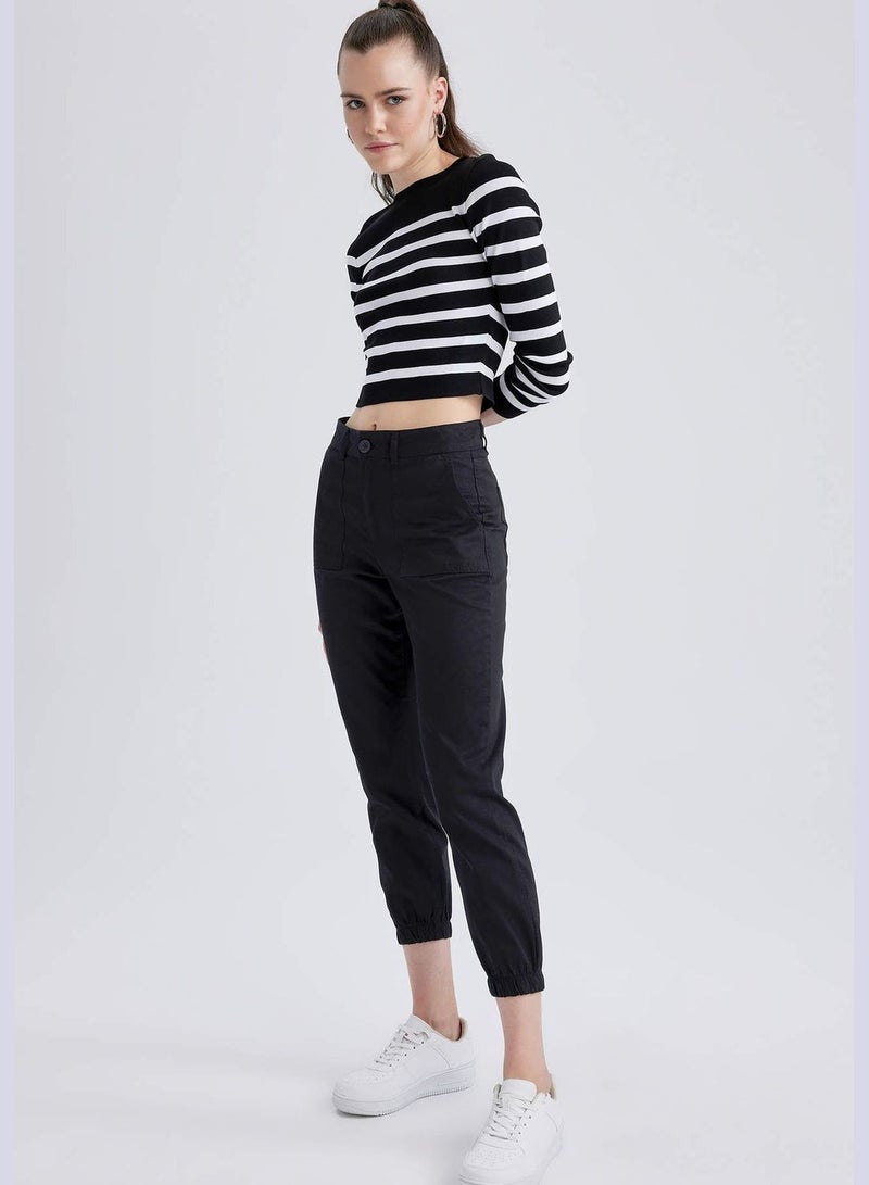 Woman Woven Trousers