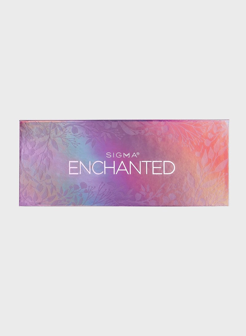 Sigma Beauty 14 Shade Eyeshadow Palette in Matte and Shimmer in Enchanted