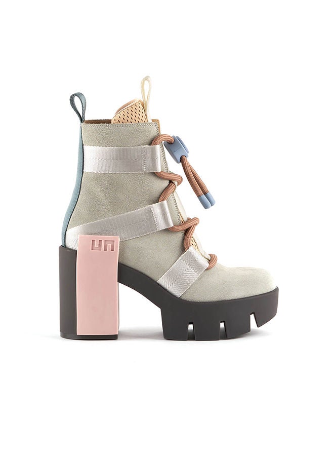 Grip Nomad Mid Bootie