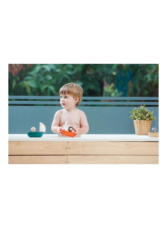 Wooden Sailing Boat Penguin 12x8.8x10.1cm