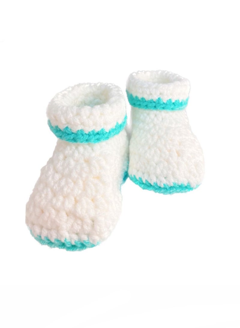 Pikkaboo Cuddles and Snuggles Crochet Baby Booties-White and Green