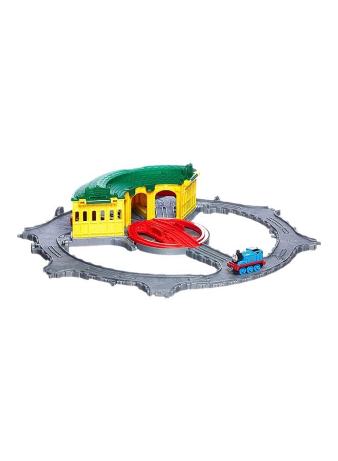 Thomas Adventures Tidmouth Sheds 31x33x18cm