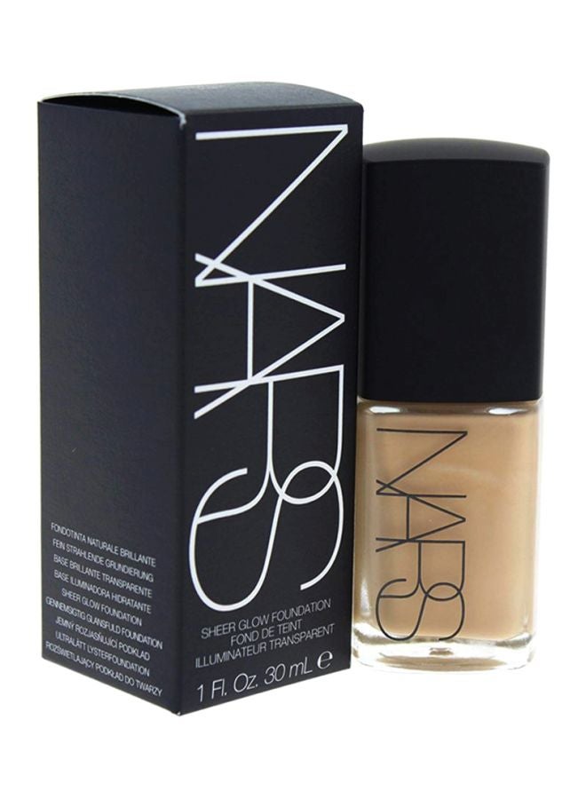 Sheer Glow Foundation Barcelona