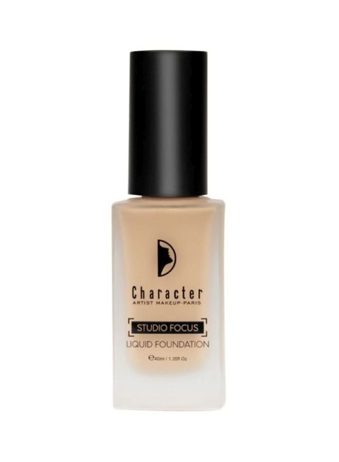 Studio Focus Liquid Foundation Ginger