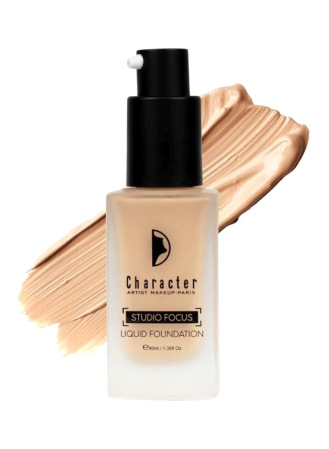 Studio Focus Liquid Foundation Ginger