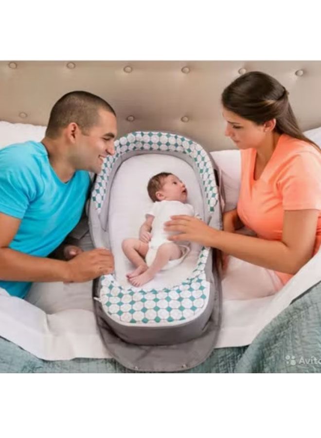 Baby Bassinet Bed Portable Sleeper Travel Bag with mosquito net For Infant with Music