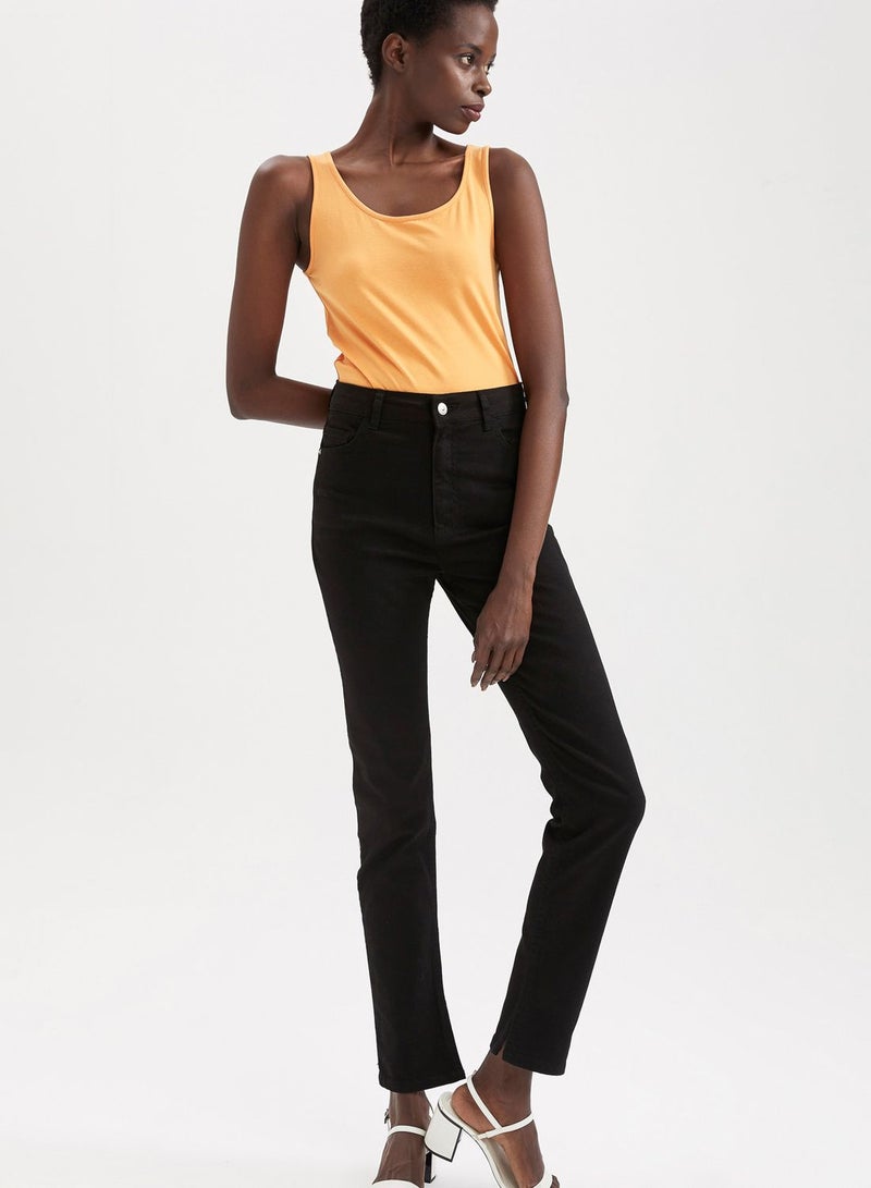 Woman Slim Fit Knitted Tank Top