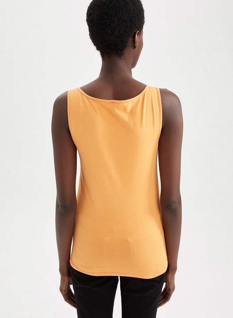 Woman Slim Fit Knitted Tank Top
