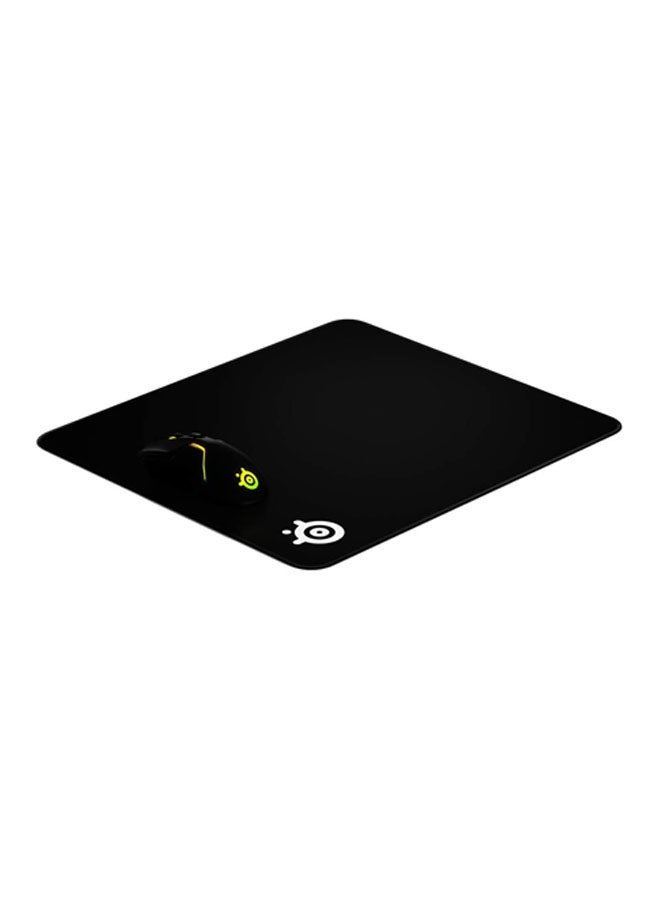 SteelSeries QcK Edge Cloth Gaming Mouse Pad - Never-fray Stitched Edges - Optimized For Gaming Sensors