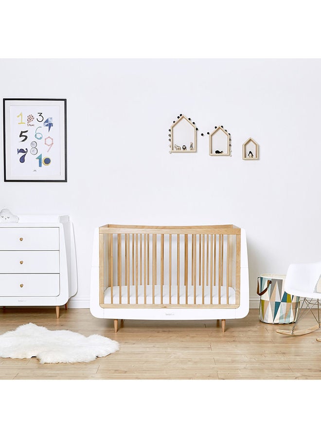 Kot Skandi 2 Piece Baby Nursery Furniture Set Convertible Nursery Cot Bed With 3 Mattress Height And Changing Unit