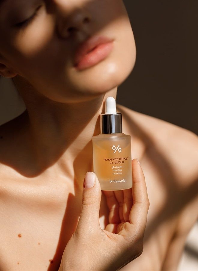 [Dr.Ceuracle] Honey Nourishing Anti-Aging EssenceㅣRoyal Vita Propolis 33 AmpouleㅣKorean Skin Care with Royal Jelly Extract, PanthenolㅣEffective Vitamin Serum strengthen Moisturizing, Soothing