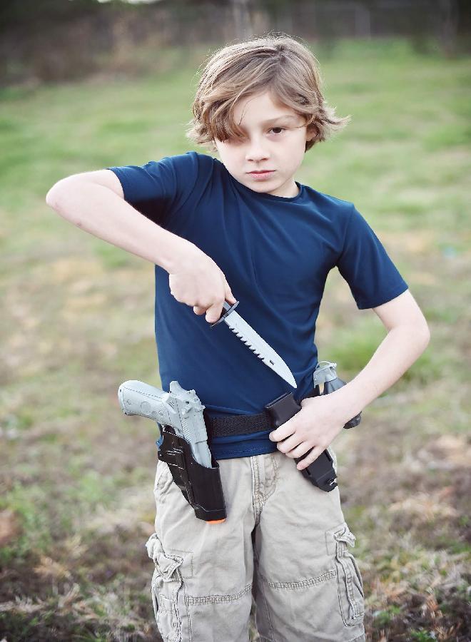 Commando Toy Play Set 5 Piece Military Toys for Kids Cowboy Sheriff Blaster with Holster and Adjustable Belt, Role Play Dress Up Halloween Costume Accessories