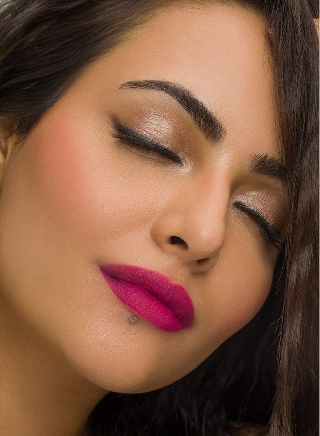 Mettle Liquid Lipstick 02 Vega (Deep Fuchsia) 7 Gms Creamy Lightweight Lipstick Lasts Up To 14 Hours