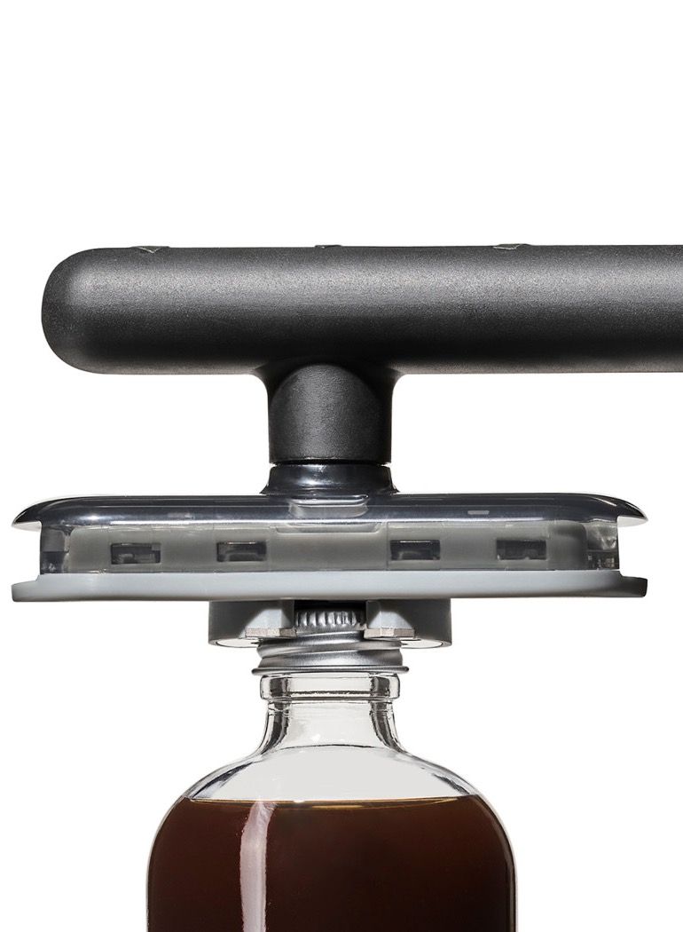 OXO GG Jar Opener -With Base Pad