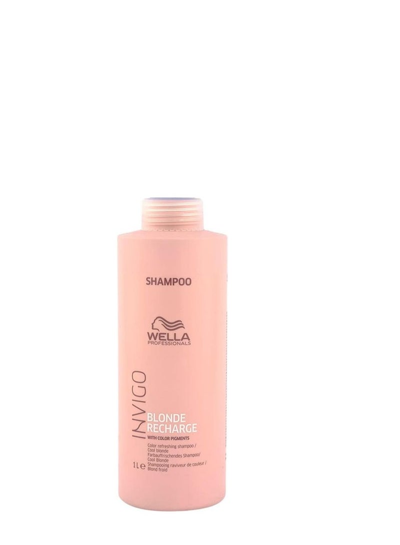 A refreshing shampoo that preserves the vitality of the hair, making it soft to the touch