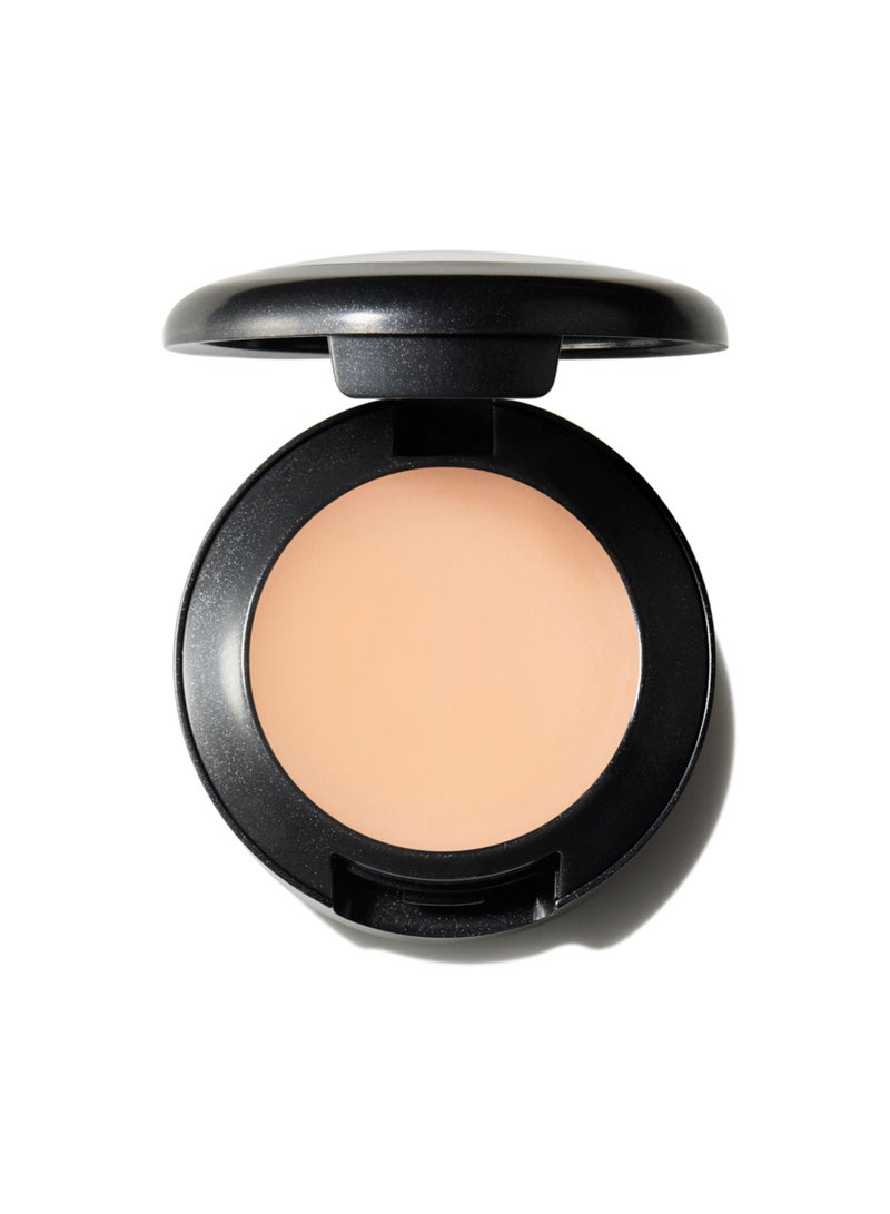 Studio Finish SPF 35 Concealer  NC15 7g