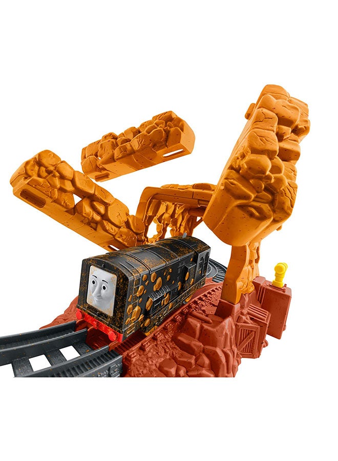 Thomas And Friends: Trackmaster Tunnel Blast Set FJK24