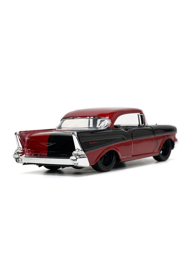 Harley Quinn 1957 Chevy Bel Air 1:32