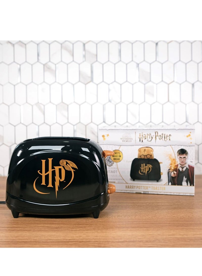 Harry Potter Kitchen Appliances Set of 3 - Toaster, Hogwarts Waffle Maker and Sandwich Maker