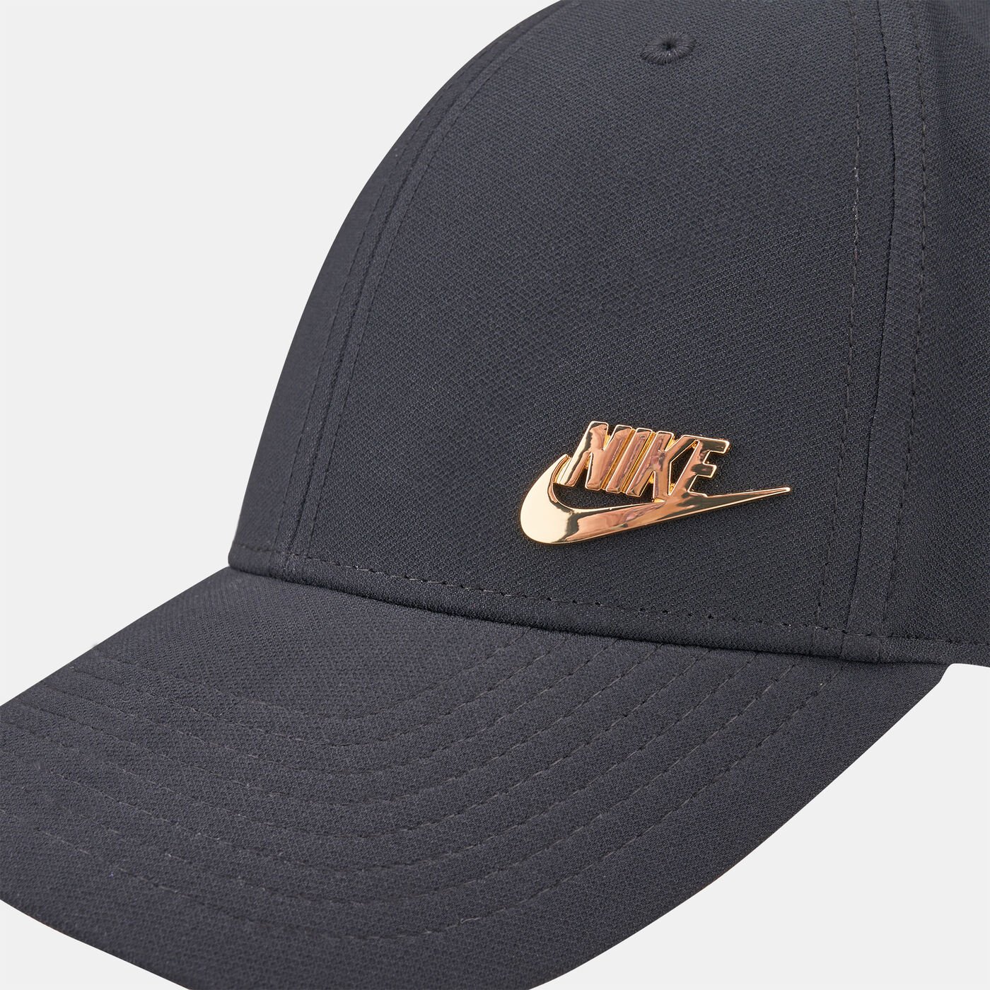 Dri-FIT Club Structured Metal Logo Cap