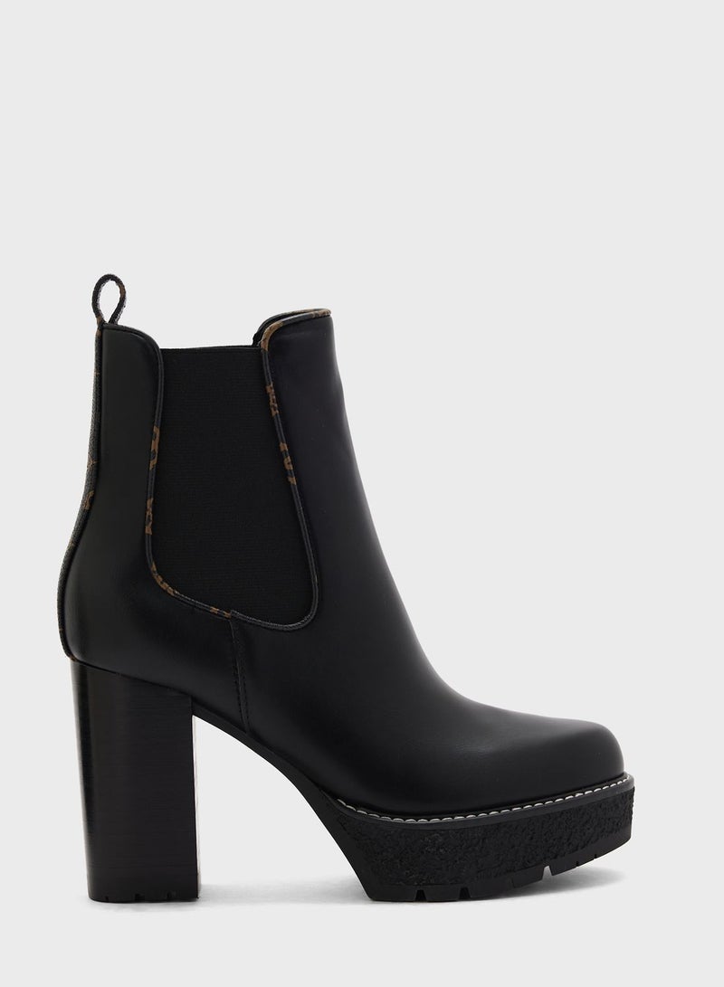 Maele Ankle Boots