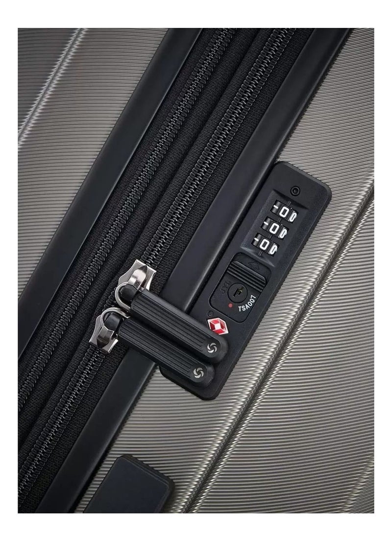 2-Piece Endure Series Hardside Luggage Set with TSA Lock And 360 Rotating Wheel