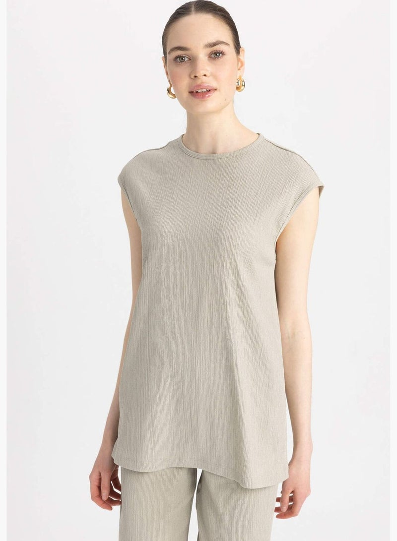 Woman C Neck Knitted Short Sleeve Tunic