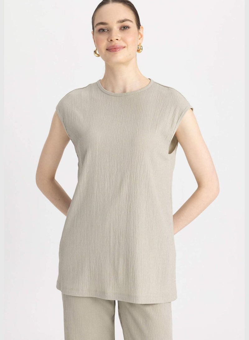 Woman C Neck Knitted Short Sleeve Tunic