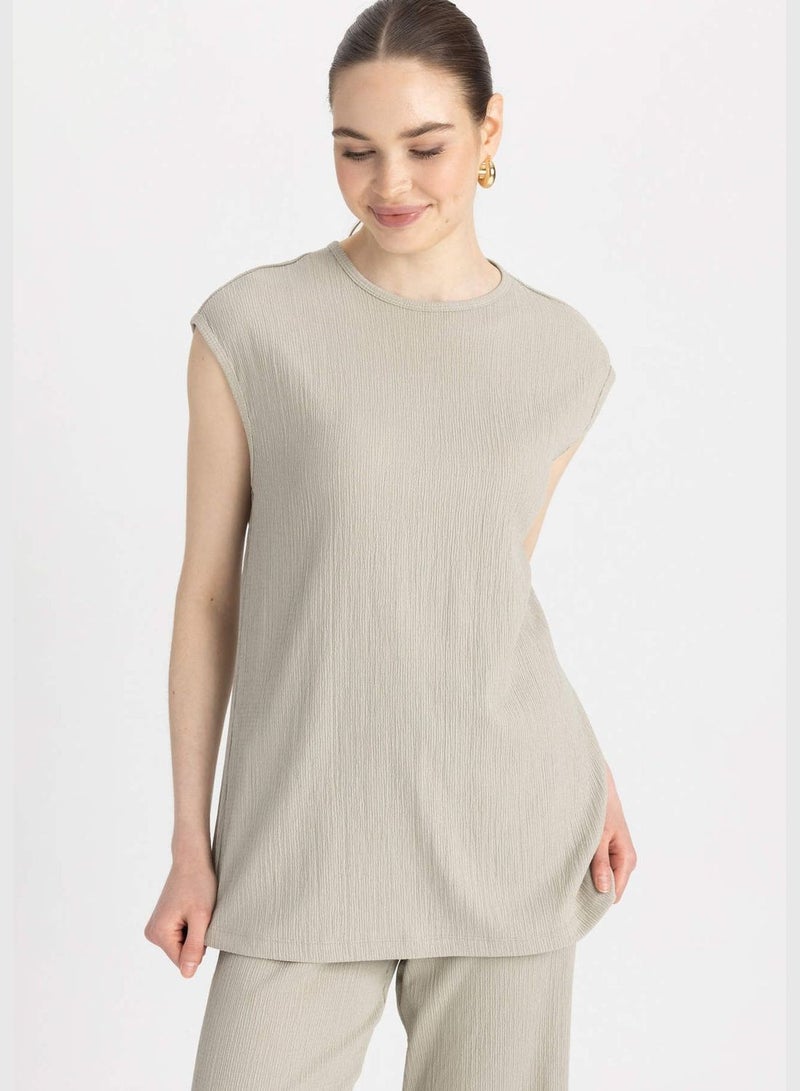 Woman C Neck Knitted Short Sleeve Tunic