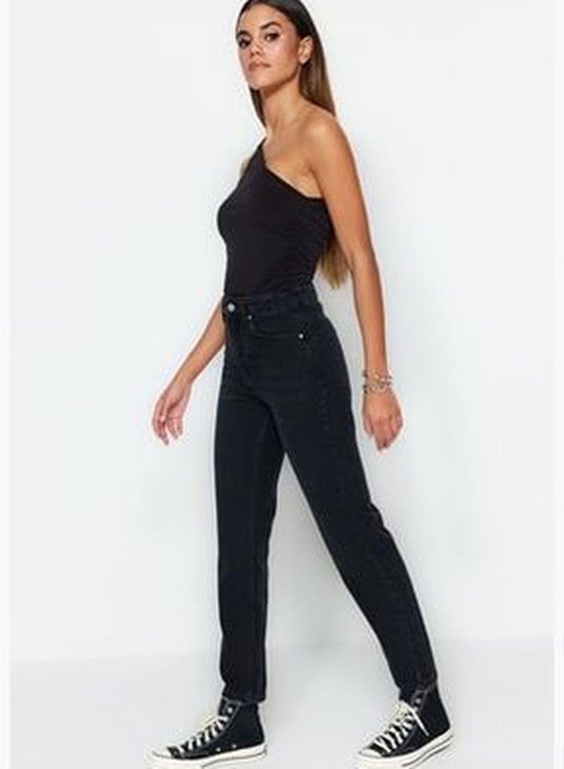 Black High Waist Mom Jeans TWOSS23JE00085
