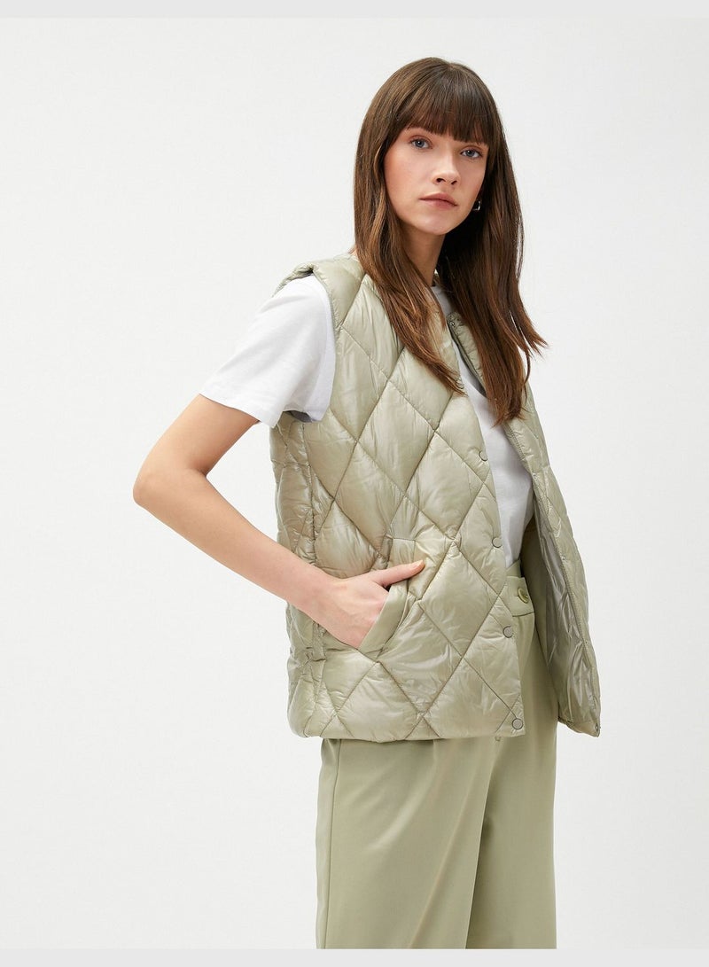 Quilted Vest Round Neck Snap Button