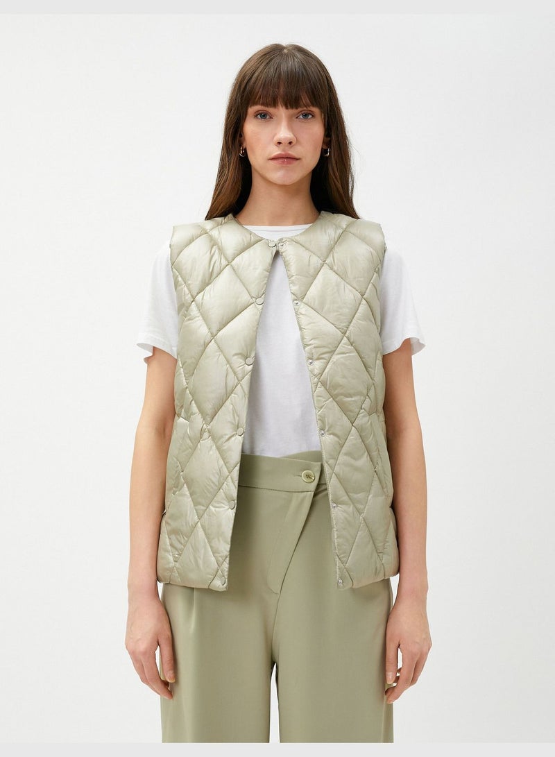 Quilted Vest Round Neck Snap Button