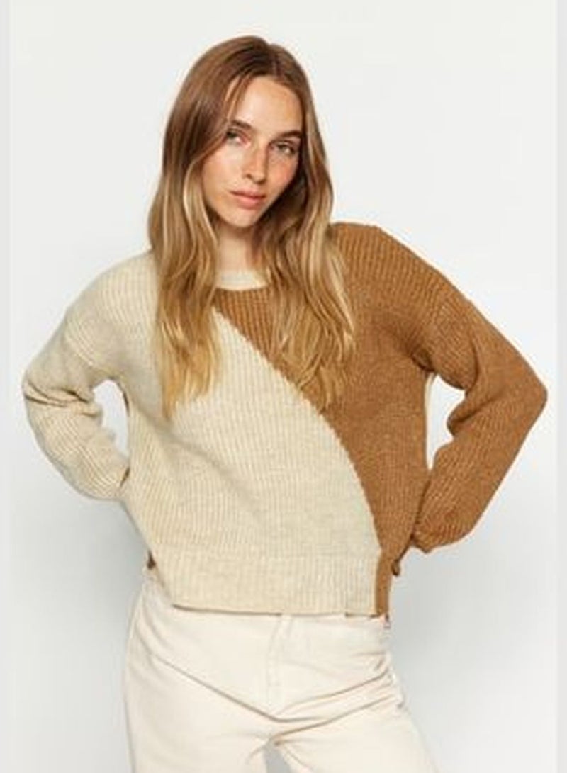 Camel Crop Color Block Knitwear Sweater TWOAW24KZ00496