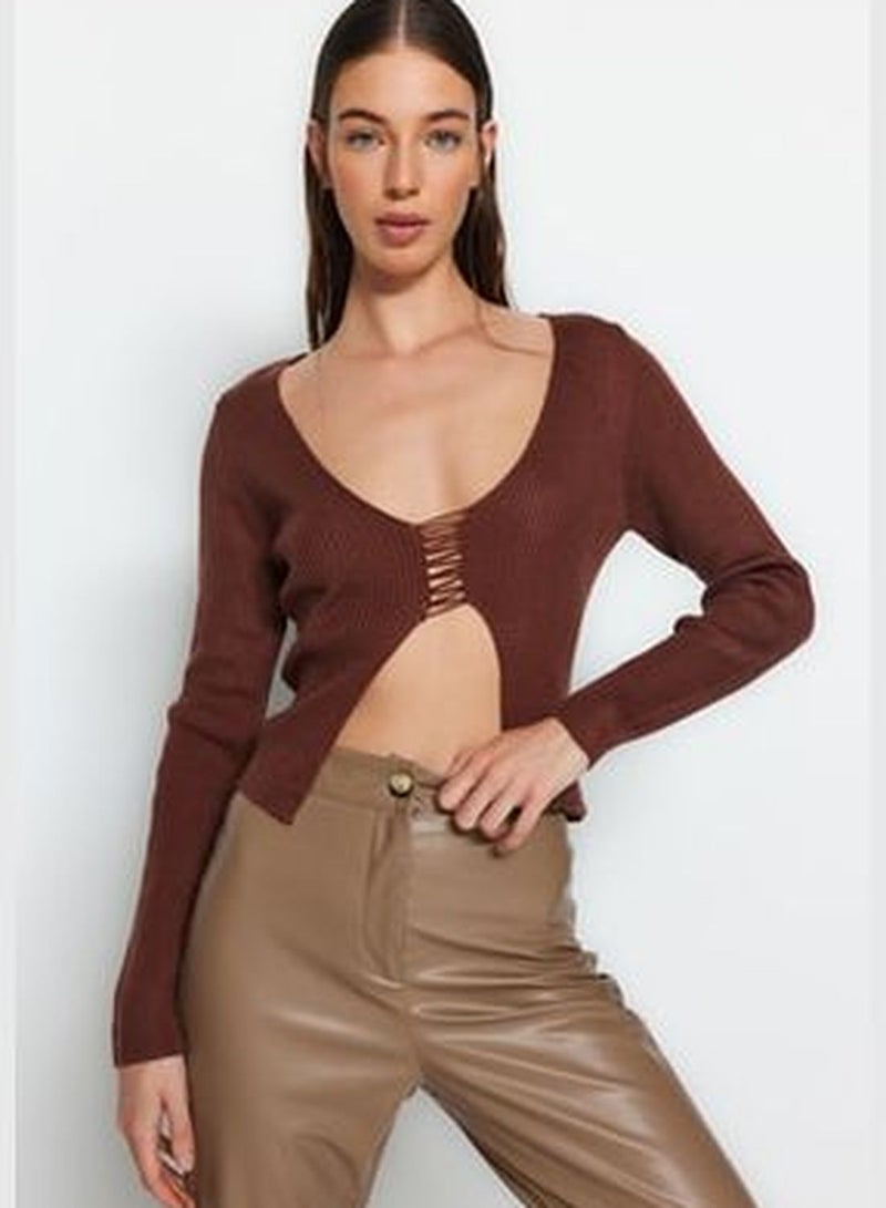 Brown Crop V-Neck Knitwear Sweater TWOAW24KZ01083