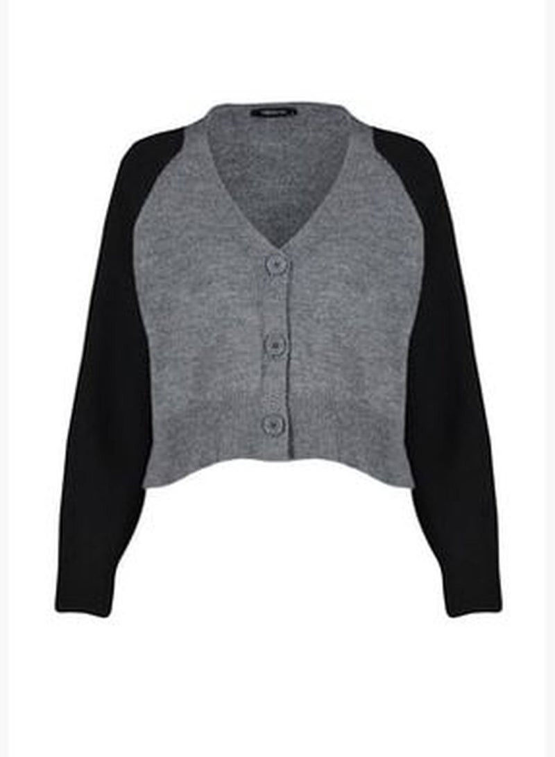 Black Soft Textured Color Block Knitwear Cardigan TWOAW24HI00199