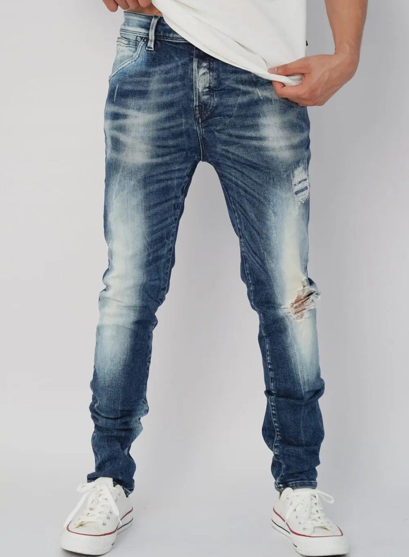 Men’s Patched Shaded Ankle Length Denim Pant in Blue