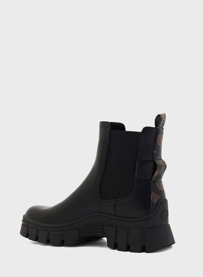 Hensly Ankle Boots