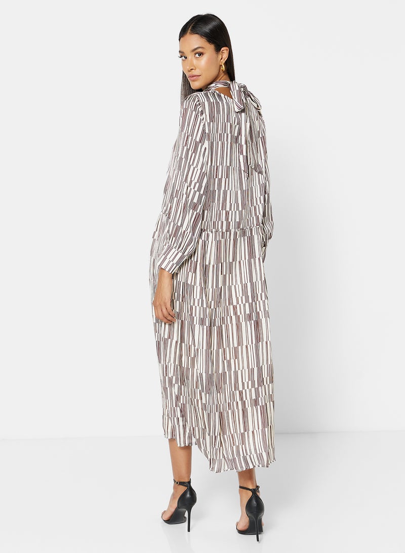 Overlap Lines Pleated Dress Brown