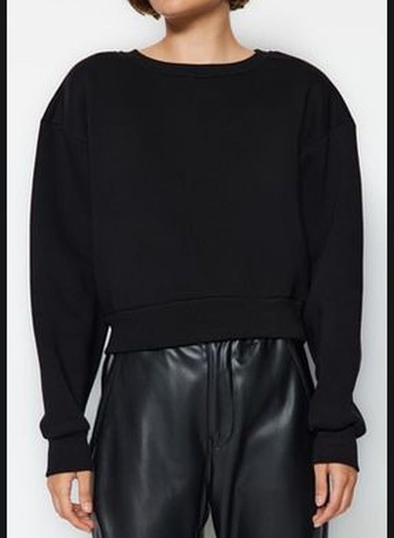 Black Comfortable Cut Crop Basic Crew Neck Thick Fleece Inside Knitted Sweatshirt TWOAW24SW00147.