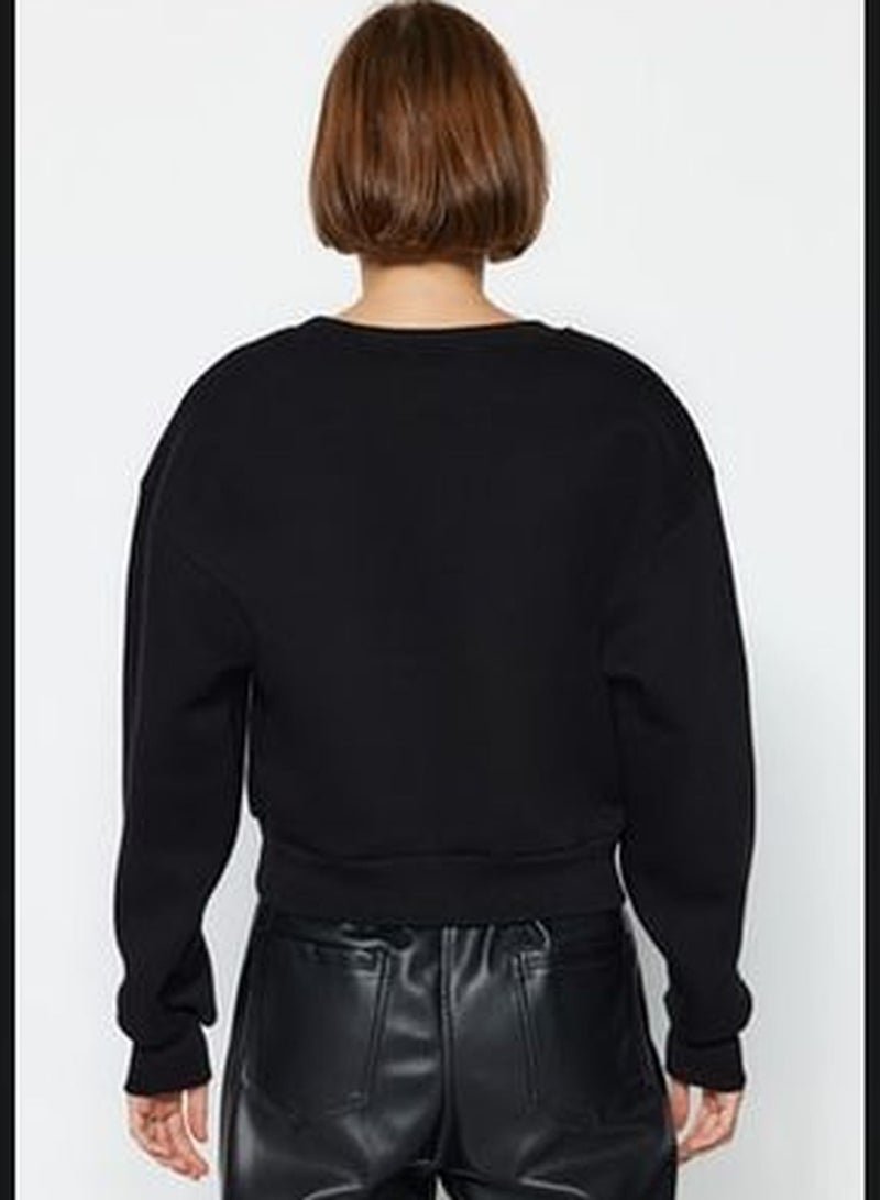 Black Comfortable Cut Crop Basic Crew Neck Thick Fleece Inside Knitted Sweatshirt TWOAW24SW00147.