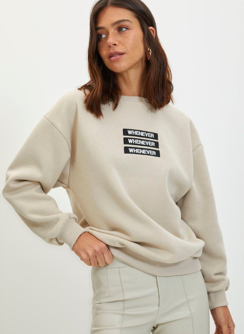 Crew Neck Knitted Sweatshirt