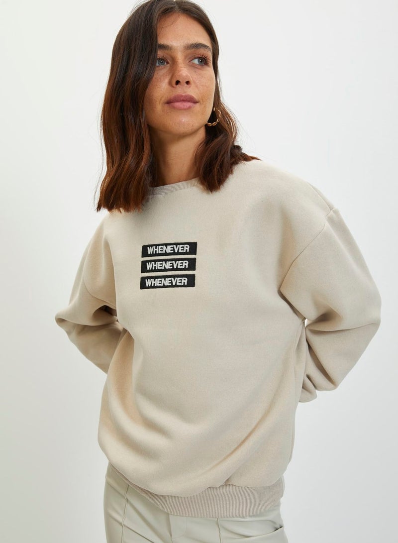 Crew Neck Knitted Sweatshirt