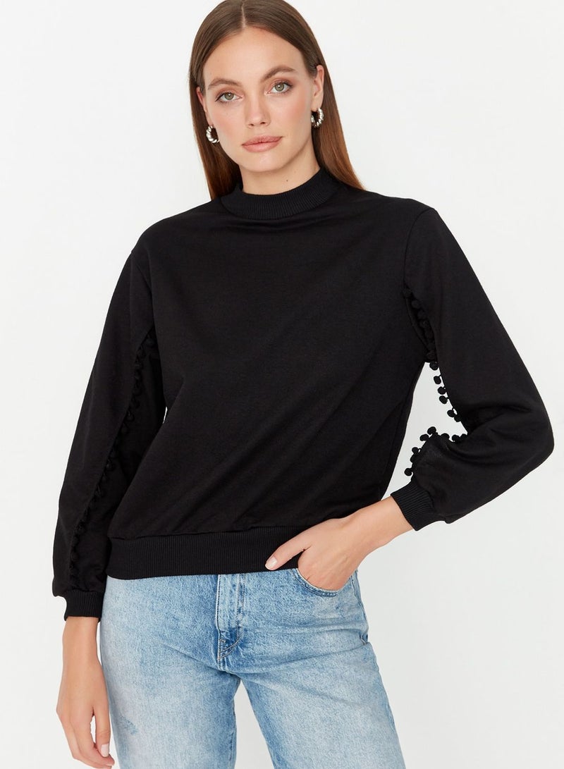 Crew Neck Knitted Sweatshirt