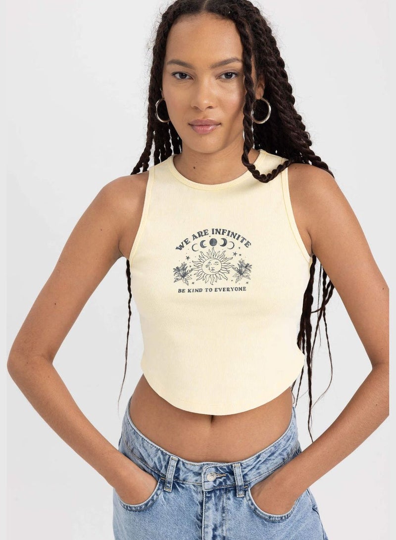 Woman Crew Neck Knitted Tank Top