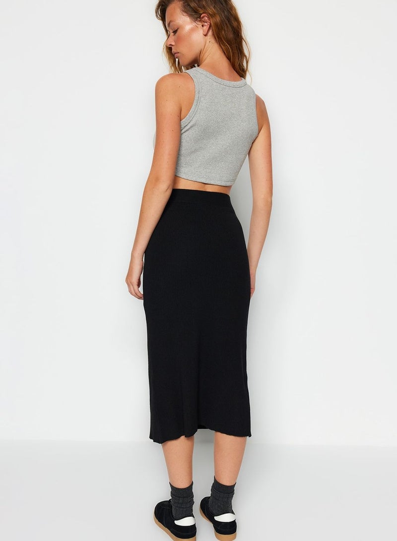 Front Slit Knitted Skirt