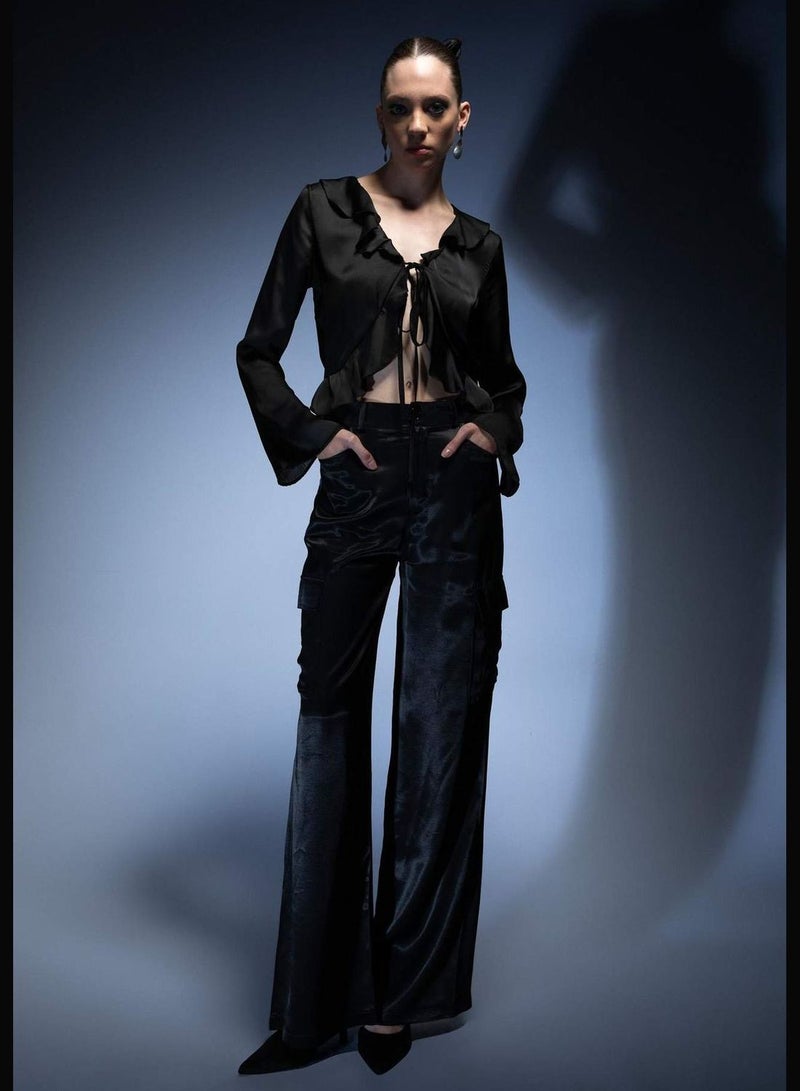 Woman Wideleg Cargo Woven Trousers