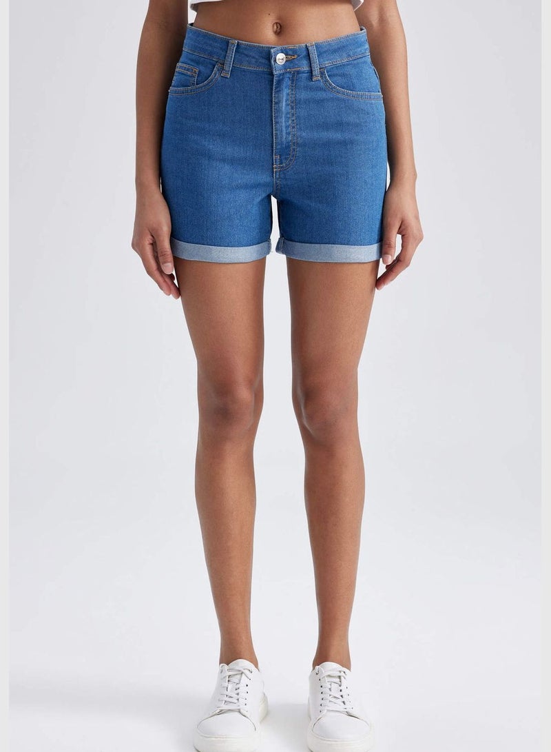 Woman Denim Short