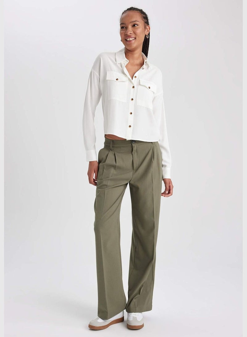 Woman Wide Leg Woven Trousers