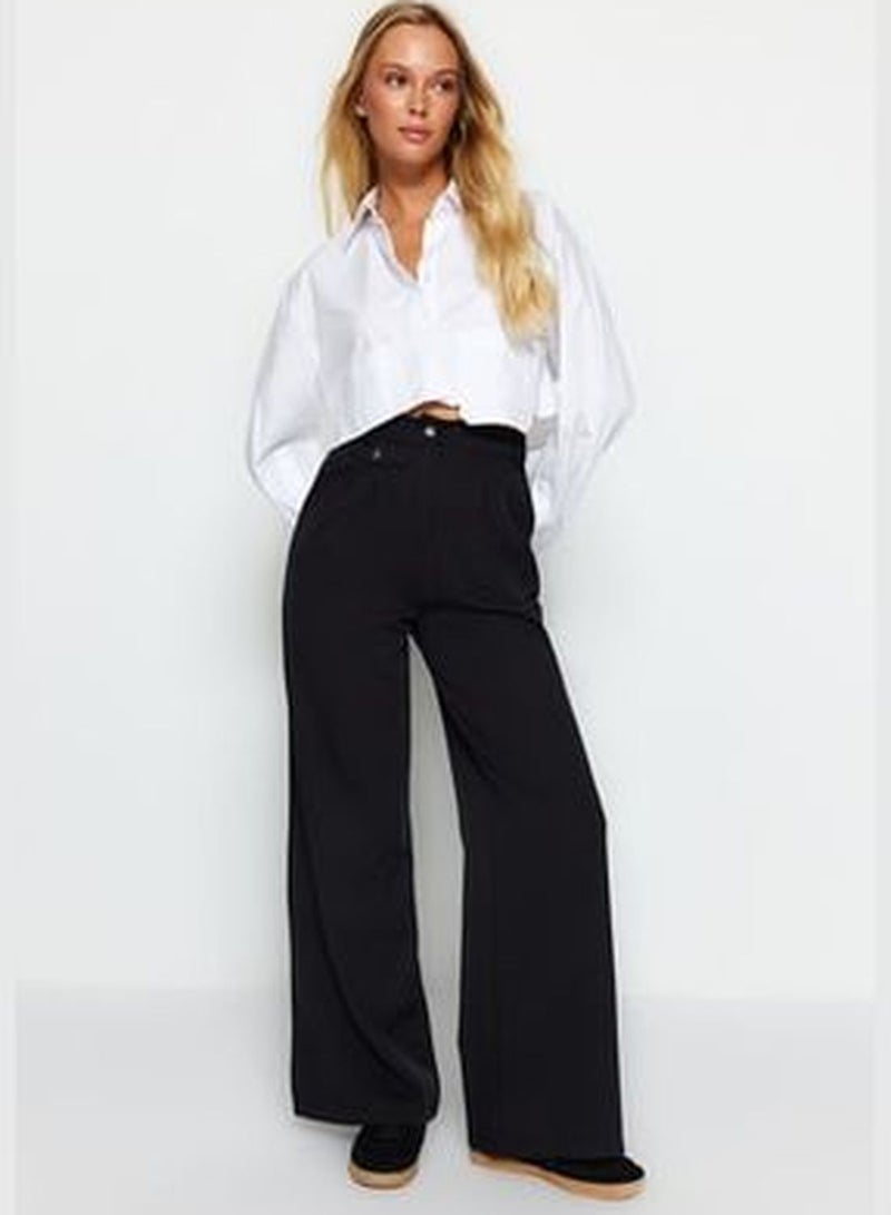 Black Pocket Detailed Woven Trousers TWOAW24PL00079