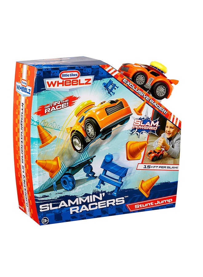 Slammin' Racers Stunt Jump